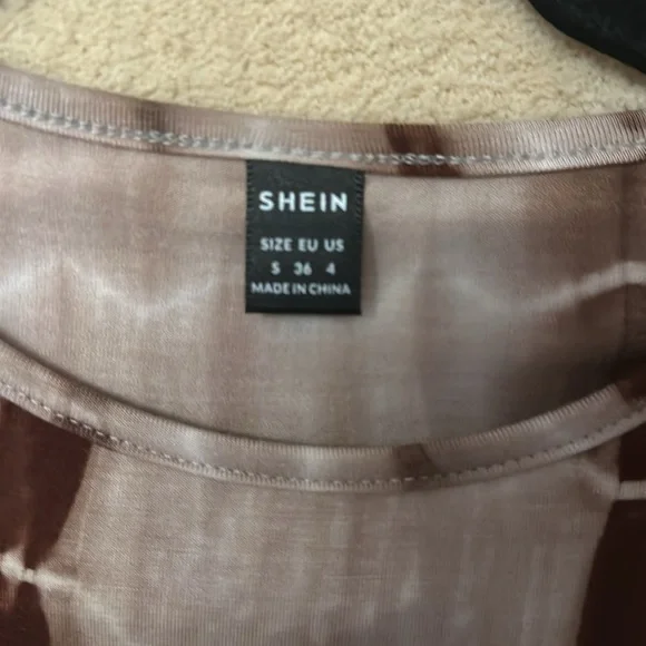 Stunner  mini dress - Picture 2 of 4